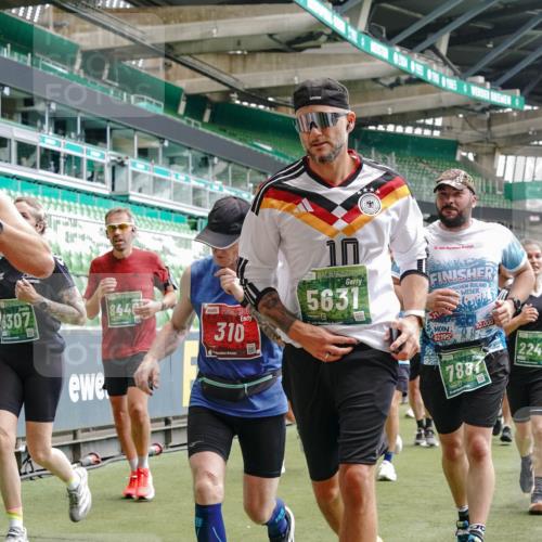 13.09.2026 - 21. swb-Marathon Bremen Michael Burmester http://msf.ph/oto/10442493 13.09.2026 13:07:15 Laufen im Stadion 109, 132, 156, 217, 287, 303, 310, 372, 430, 454, 489, 578, 607, 613, 682, 716, 784, 800, 808, 809, 831, 834, 846, 911, 922, 1083, 1173, 1189, 1205, 1210, 1274, 1322, 1364, 1365, 1369, 1387, 1395, 1437, 1532, 1533, 1545, 1574, 1581, 1600, 1823, 1831, 1841, 1848, 1854, 1871, 1909, 1926, 1938, 2003, 2070, 2076, 2090, 2219, 2275, 2283, 2318, 2355, 2356, 2393, 2405, 2440, 2492, 2565, 2611, 2699, 2707, 2721, 2731, 2755, 2802, 2818, 2831, 2866, 2902, 2911, 2949, 2960 meine-sportfotos.de