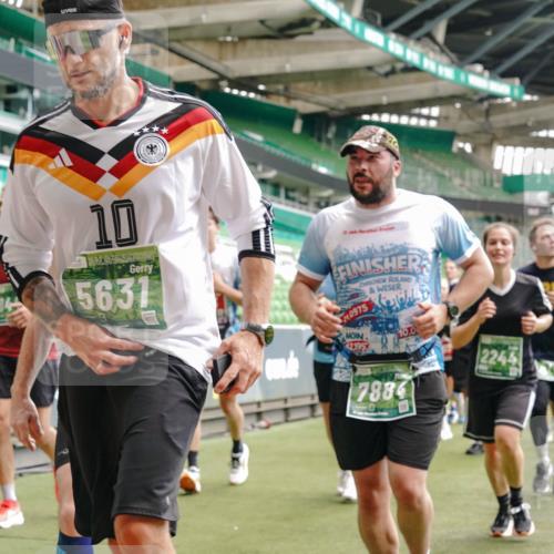 13.09.2026 - 21. swb-Marathon Bremen Michael Burmester http://msf.ph/oto/10442514 13.09.2026 13:07:15 Laufen im Stadion 109, 132, 156, 217, 287, 303, 310, 372, 430, 454, 489, 578, 607, 613, 682, 716, 784, 800, 808, 809, 831, 834, 846, 911, 922, 1083, 1173, 1189, 1205, 1210, 1274, 1322, 1364, 1365, 1369, 1387, 1395, 1437, 1532, 1533, 1545, 1574, 1581, 1600, 1823, 1831, 1841, 1848, 1854, 1871, 1909, 1926, 1938, 2003, 2070, 2076, 2090, 2219, 2275, 2283, 2318, 2355, 2356, 2393, 2405, 2440, 2492, 2565, 2611, 2699, 2707, 2721, 2731, 2755, 2802, 2818, 2831, 2866, 2902, 2911, 2949, 2960 meine-sportfotos.de