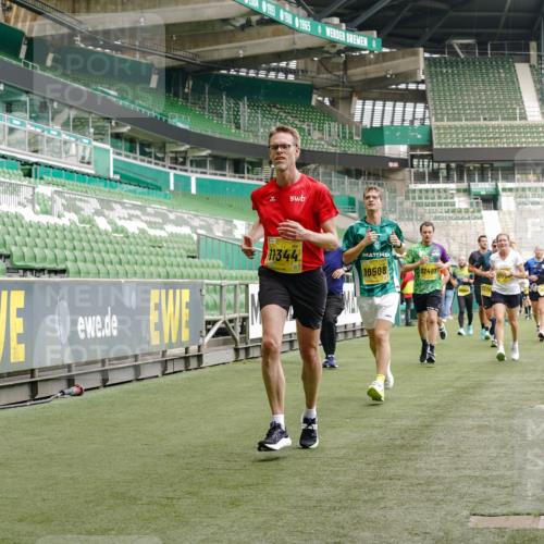 13.09.2026 - 21. swb-Marathon Bremen Michael Burmester http://msf.ph/oto/10442613 13.09.2026 10:28:24 Laufen im Stadion 10096, 10142, 10170, 10172, 10189, 10200, 10223, 10231, 10267, 10269, 10270, 10293, 10294, 10310, 10316, 10329, 10348, 10393, 10421, 10489, 10508, 10514, 10525, 10538, 10544, 10566, 10594, 10628, 10638, 10655, 10709, 10739, 10763, 10770, 10814, 10835, 10840, 10846, 10860, 10876, 10897, 10898, 10910, 10917, 10923, 10956, 10993, 11005, 11007, 11018, 11035, 11058, 11060, 11076, 11087, 11092, 11110, 11111, 11148, 11170, 11193 meine-sportfotos.de