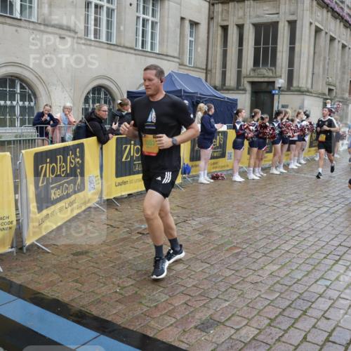 13.09.2026 - Kiel Lauf Yannick Fuchs http://msf.ph/oto/10442615 13.09.2026 11:56:07 Ziel  meine-sportfotos.de