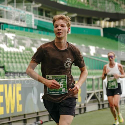13.09.2026 - 21. swb-Marathon Bremen Michael Burmester http://msf.ph/oto/10442620 13.09.2026 12:43:52 Laufen im Stadion 439, 493, 623, 678, 681, 749, 819, 969, 1009, 1223, 1224, 1301, 1335, 1372, 1498, 1562, 1696, 1712, 1745, 1770, 1879, 1921, 2098, 2207, 2651, 2683, 3251, 3500, 3584, 3688, 4096, 4118, 4328, 4739, 4847, 4904, 5143, 5199, 5316, 5369, 5601, 5663, 5776, 5828, 6359, 6579, 6973, 7015, 7170, 7265, 7715, 7841, 7950, 8028, 8311, 8689, 8749, 8850, 8994, 9120, 9137, 9153, 9200, 9233, 9533, 9849, 13063, 13237, 126, 371, 453, 603, 640, 650, 671, 735, 744, 807, 862, 912, 957, 1136 meine-sportfotos.de