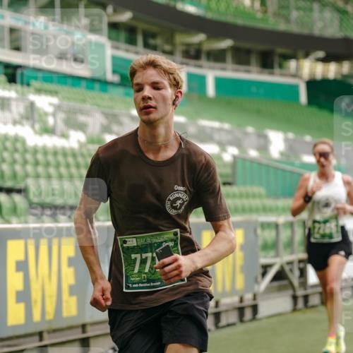 13.09.2026 - 21. swb-Marathon Bremen Michael Burmester http://msf.ph/oto/10442630 13.09.2026 12:43:52 Laufen im Stadion 439, 493, 623, 678, 681, 749, 819, 969, 1009, 1223, 1224, 1301, 1335, 1372, 1498, 1562, 1696, 1712, 1745, 1770, 1879, 1921, 2098, 2207, 2651, 2683, 3251, 3500, 3584, 3688, 4096, 4118, 4328, 4739, 4847, 4904, 5143, 5199, 5316, 5369, 5601, 5663, 5776, 5828, 6359, 6579, 6973, 7015, 7170, 7265, 7715, 7841, 7950, 8028, 8311, 8689, 8749, 8850, 8994, 9120, 9137, 9153, 9200, 9233, 9533, 9849, 13063, 13237, 126, 371, 453, 603, 640, 650, 671, 735, 744, 807, 862, 912, 957, 1136 meine-sportfotos.de
