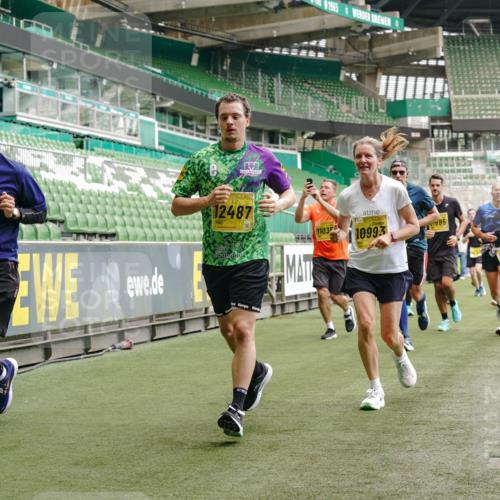 13.09.2026 - 21. swb-Marathon Bremen Michael Burmester http://msf.ph/oto/10442842 13.09.2026 10:28:29 Laufen im Stadion 10142, 10170, 10183, 10189, 10200, 10223, 10267, 10269, 10270, 10293, 10294, 10310, 10316, 10329, 10348, 10393, 10421, 10426, 10489, 10508, 10514, 10525, 10538, 10544, 10566, 10594, 10655, 10709, 10739, 10763, 10770, 10814, 10835, 10840, 10846, 10860, 10876, 10897, 10898, 10910, 10917, 10923, 10993, 11005, 11007, 11018, 11035, 11058, 11060, 11076, 11087, 11092, 11110, 11111, 11148, 11170 meine-sportfotos.de
