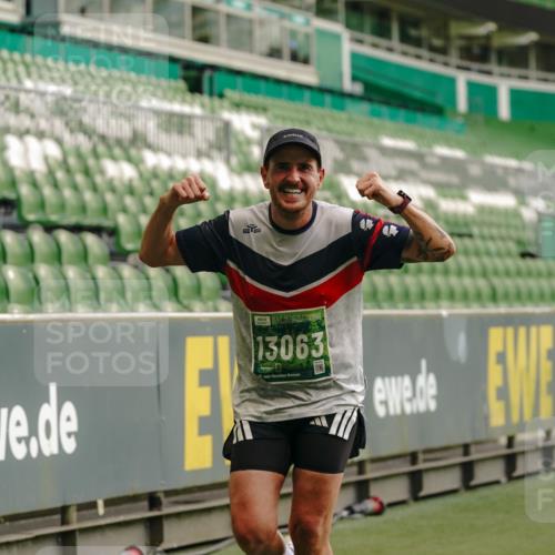 13.09.2026 - 21. swb-Marathon Bremen Michael Burmester http://msf.ph/oto/10442964 13.09.2026 12:44:07 Laufen im Stadion 339, 493, 623, 678, 681, 715, 749, 819, 969, 1223, 1224, 1264, 1301, 1335, 1372, 1498, 1562, 1696, 1745, 1770, 1879, 1921, 1975, 2098, 2651, 2683, 3251, 3500, 3584, 3688, 4096, 4118, 4328, 4739, 4904, 5143, 5199, 5316, 5369, 5601, 5663, 5776, 5996, 6359, 6579, 6973, 7015, 7170, 7206, 7265, 7715, 7841, 7950, 8028, 8689, 8749, 8850, 8994, 9137, 9153, 9200, 9233, 9533, 9849, 13063, 13168, 13237, 126, 371, 453, 603, 640, 650, 671, 735, 744, 862, 912, 957, 1136 meine-sportfotos.de