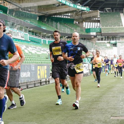 13.09.2026 - 21. swb-Marathon Bremen Michael Burmester http://msf.ph/oto/10442988 13.09.2026 10:28:32 Laufen im Stadion 10142, 10170, 10183, 10189, 10200, 10223, 10267, 10269, 10270, 10293, 10294, 10310, 10316, 10329, 10348, 10381, 10393, 10421, 10426, 10489, 10508, 10525, 10538, 10544, 10566, 10594, 10655, 10709, 10739, 10763, 10770, 10814, 10835, 10840, 10846, 10860, 10876, 10897, 10898, 10910, 10917, 10923, 10993, 11005, 11007, 11018, 11035, 11058, 11060, 11076, 11087, 11092, 11110, 11111, 11148, 11170 meine-sportfotos.de