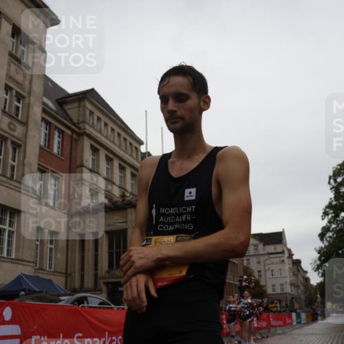 13.09.2026 - Kiel Lauf Yannick Fuchs http://msf.ph/oto/10443218 13.09.2026 11:59:03 Ziel 6694 meine-sportfotos.de