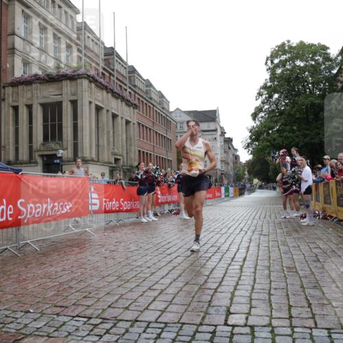 13.09.2026 - Kiel Lauf Yannick Fuchs http://msf.ph/oto/10443341 13.09.2026 12:01:23 Ziel 8803 meine-sportfotos.de