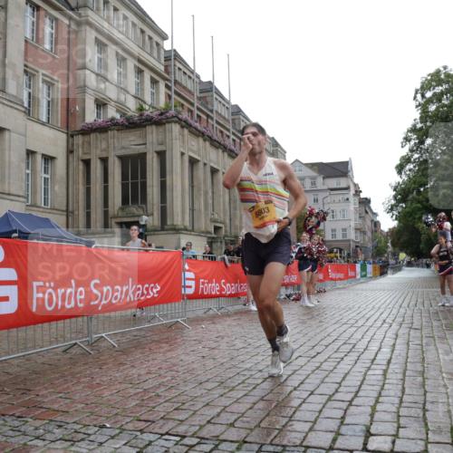 13.09.2026 - Kiel Lauf Yannick Fuchs http://msf.ph/oto/10443348 13.09.2026 12:01:24 Ziel 8803 meine-sportfotos.de