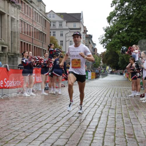 13.09.2026 - Kiel Lauf Yannick Fuchs http://msf.ph/oto/10443384 13.09.2026 12:02:17 Ziel 11291 meine-sportfotos.de