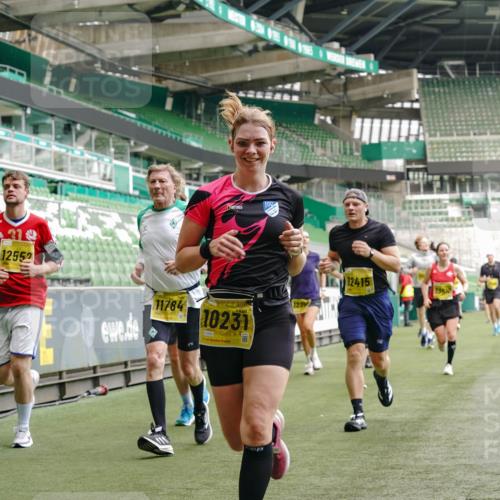 13.09.2026 - 21. swb-Marathon Bremen Michael Burmester http://msf.ph/oto/10443407 13.09.2026 10:28:39 Laufen im Stadion 10142, 10170, 10183, 10189, 10200, 10223, 10267, 10269, 10270, 10293, 10294, 10310, 10316, 10329, 10348, 10381, 10393, 10421, 10426, 10508, 10525, 10537, 10538, 10544, 10566, 10594, 10655, 10709, 10739, 10763, 10770, 10814, 10835, 10840, 10846, 10860, 10876, 10897, 10898, 10910, 10917, 10923, 10966, 10993, 11005, 11007, 11018, 11035, 11058, 11076, 11087, 11092, 11109, 11110, 11111, 11148, 11170 meine-sportfotos.de
