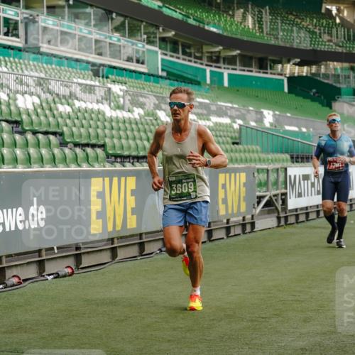 13.09.2026 - 21. swb-Marathon Bremen Michael Burmester http://msf.ph/oto/10443466 13.09.2026 12:44:29 Laufen im Stadion 280, 339, 493, 623, 678, 681, 715, 819, 969, 1264, 1301, 1335, 1372, 1498, 1696, 1770, 1921, 1937, 1975, 2020, 2098, 2683, 3092, 3271, 3500, 3609, 3688, 4118, 4328, 4739, 4904, 5092, 5143, 5199, 5316, 5369, 5601, 5776, 5996, 6359, 6579, 6973, 7015, 7170, 7206, 7265, 7715, 7841, 7950, 8028, 8689, 8749, 8850, 9129, 9137, 9153, 9200, 9233, 9583, 9849, 13063, 13168, 13237, 126, 371, 453, 603, 640, 650, 671, 735, 744, 862, 912, 957, 1136, 1411, 1822, 1850 meine-sportfotos.de