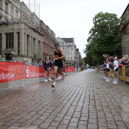 13.09.2026 - Kiel Lauf Yannick Fuchs http://msf.ph/oto/10443469 13.09.2026 12:04:08 Ziel 8608 meine-sportfotos.de