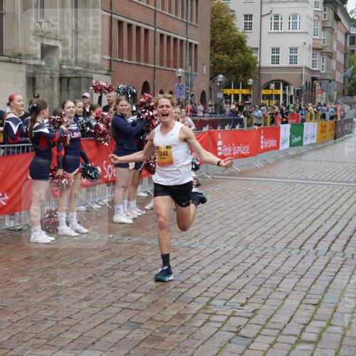 13.09.2026 - Kiel Lauf Yannick Fuchs http://msf.ph/oto/10443496 13.09.2026 12:07:02 Ziel 12078, 2875, 5248 meine-sportfotos.de