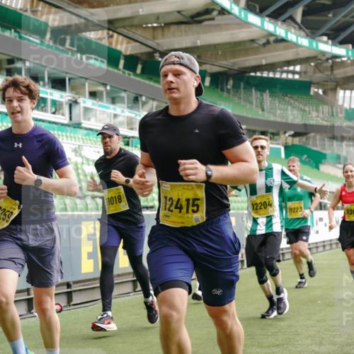 13.09.2026 - 21. swb-Marathon Bremen Michael Burmester http://msf.ph/oto/10443523 13.09.2026 10:28:41 Laufen im Stadion 10142, 10170, 10183, 10189, 10200, 10223, 10267, 10269, 10270, 10293, 10294, 10310, 10316, 10329, 10348, 10381, 10393, 10421, 10426, 10508, 10525, 10537, 10538, 10544, 10566, 10594, 10655, 10709, 10739, 10763, 10770, 10814, 10835, 10840, 10846, 10860, 10876, 10897, 10898, 10910, 10917, 10923, 10966, 10993, 11005, 11007, 11018, 11035, 11058, 11076, 11087, 11092, 11109, 11111, 11148, 11170 meine-sportfotos.de