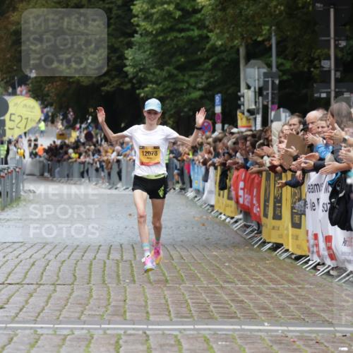 13.09.2026 - Kiel Lauf Yannick Fuchs http://msf.ph/oto/10443528 13.09.2026 12:07:15 Ziel 12078, 12459, 2875, 5248 meine-sportfotos.de