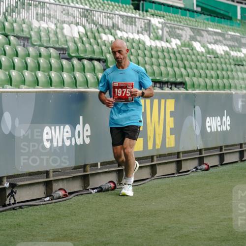 13.09.2026 - 21. swb-Marathon Bremen Michael Burmester http://msf.ph/oto/10443587 13.09.2026 12:44:37 Laufen im Stadion 280, 339, 493, 508, 623, 678, 681, 715, 819, 969, 1264, 1301, 1335, 1372, 1498, 1696, 1770, 1921, 1937, 1975, 2020, 2098, 3092, 3271, 3500, 3609, 3688, 4118, 4328, 4739, 4904, 5092, 5143, 5199, 5369, 5601, 5776, 5996, 6359, 6579, 6973, 7015, 7170, 7206, 7265, 7478, 7715, 7841, 7950, 8028, 8054, 8096, 8689, 8850, 9070, 9129, 9137, 9153, 9233, 9306, 9583, 9642, 9849, 13063, 13168, 13237, 126, 371, 603, 640, 650, 671, 735, 744, 862, 912, 957, 1136, 1411, 1667, 1822, 1850 meine-sportfotos.de