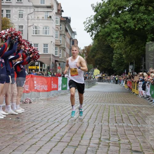13.09.2026 - Kiel Lauf Yannick Fuchs http://msf.ph/oto/10443589 13.09.2026 12:07:55 Ziel 12459 meine-sportfotos.de