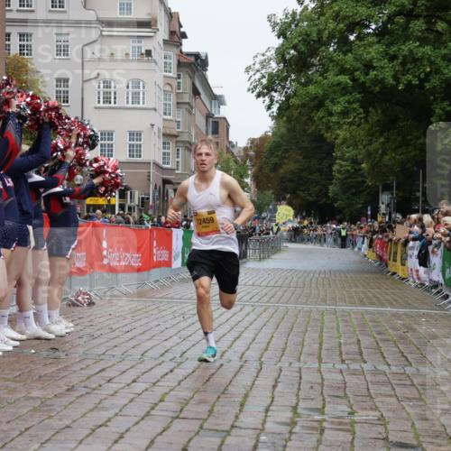 13.09.2026 - Kiel Lauf Yannick Fuchs http://msf.ph/oto/10443593 13.09.2026 12:07:55 Ziel 12459 meine-sportfotos.de
