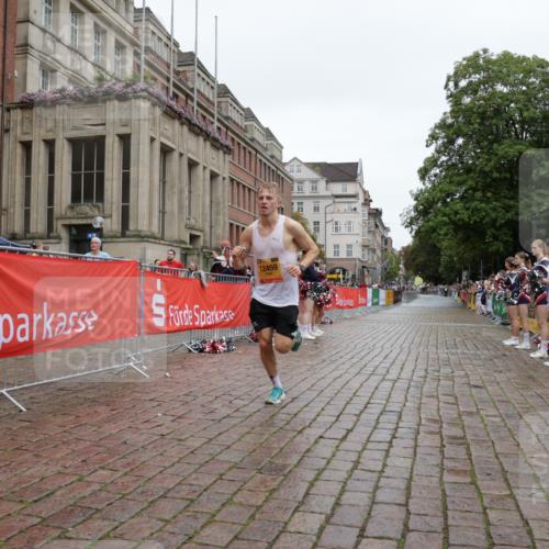 13.09.2026 - Kiel Lauf Yannick Fuchs http://msf.ph/oto/10443601 13.09.2026 12:07:56 Ziel 12459 meine-sportfotos.de