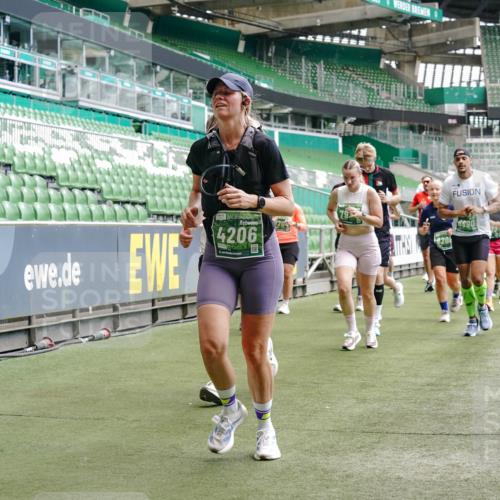 13.09.2026 - 21. swb-Marathon Bremen Michael Burmester http://msf.ph/oto/10443608 13.09.2026 13:07:31 Laufen im Stadion 109, 132, 156, 287, 303, 310, 372, 430, 454, 489, 551, 578, 607, 613, 682, 716, 800, 808, 809, 831, 834, 846, 884, 911, 922, 1083, 1173, 1189, 1205, 1210, 1285, 1322, 1364, 1365, 1369, 1387, 1395, 1437, 1532, 1545, 1574, 1600, 1688, 1823, 1831, 1841, 1848, 1854, 1871, 1909, 1926, 1938, 2003, 2070, 2090, 2215, 2219, 2275, 2283, 2318, 2355, 2356, 2366, 2405, 2440, 2492, 2565, 2611, 2635, 2699, 2707, 2721, 2731, 2755, 2782, 2802, 2818, 2831, 2866, 2902, 2911, 2949, 2960 meine-sportfotos.de