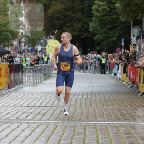 13.09.2026 - Kiel Lauf Yannick Fuchs http://msf.ph/oto/10443682 13.09.2026 12:09:51 Ziel 1201 meine-sportfotos.de