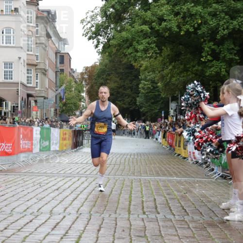 13.09.2026 - Kiel Lauf Yannick Fuchs http://msf.ph/oto/10443692 13.09.2026 12:09:53 Ziel 1201 meine-sportfotos.de