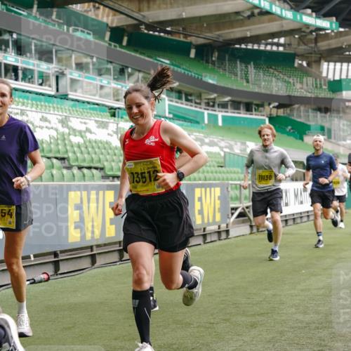 13.09.2026 - 21. swb-Marathon Bremen Michael Burmester http://msf.ph/oto/10443718 13.09.2026 10:28:43 Laufen im Stadion 10142, 10170, 10183, 10189, 10200, 10223, 10267, 10269, 10270, 10293, 10294, 10310, 10316, 10329, 10334, 10348, 10381, 10393, 10421, 10426, 10508, 10525, 10537, 10538, 10544, 10566, 10594, 10655, 10709, 10739, 10763, 10770, 10814, 10835, 10840, 10846, 10860, 10876, 10897, 10898, 10910, 10917, 10923, 10966, 10993, 11005, 11007, 11018, 11035, 11058, 11076, 11087, 11092, 11109, 11111, 11148, 11170 meine-sportfotos.de