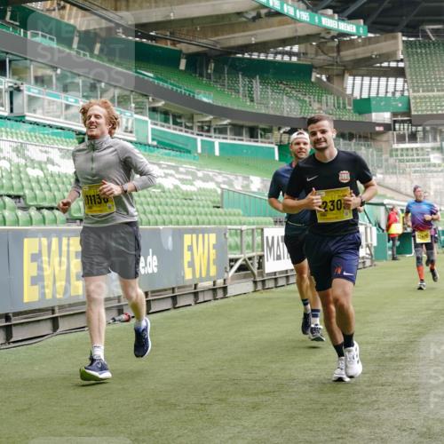 13.09.2026 - 21. swb-Marathon Bremen Michael Burmester http://msf.ph/oto/10443825 13.09.2026 10:28:45 Laufen im Stadion 10142, 10170, 10183, 10189, 10200, 10223, 10267, 10269, 10270, 10293, 10294, 10316, 10329, 10334, 10348, 10381, 10393, 10421, 10426, 10508, 10525, 10537, 10538, 10544, 10566, 10594, 10655, 10709, 10739, 10763, 10770, 10814, 10835, 10840, 10846, 10860, 10876, 10898, 10910, 10917, 10923, 10966, 10993, 11005, 11007, 11018, 11035, 11058, 11076, 11087, 11092, 11109, 11111, 11148, 11170 meine-sportfotos.de
