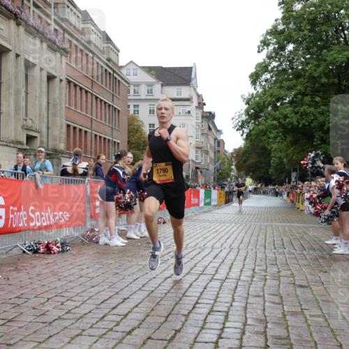 13.09.2026 - Kiel Lauf Yannick Fuchs http://msf.ph/oto/10443876 13.09.2026 12:10:46 Ziel 61, 2077, 2790, 7264, 1373, 1949, 2327, 2457, 4710, 11322, 12191, 61 meine-sportfotos.de