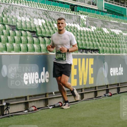 13.09.2026 - 21. swb-Marathon Bremen Michael Burmester http://msf.ph/oto/10443911 13.09.2026 12:44:48 Laufen im Stadion 280, 339, 474, 493, 508, 623, 678, 681, 715, 788, 969, 1264, 1277, 1301, 1335, 1372, 1498, 1696, 1770, 1937, 1975, 2020, 2098, 3092, 3271, 3500, 3609, 4110, 4118, 4328, 4739, 4904, 5092, 5143, 5199, 5369, 5601, 5776, 5996, 6579, 6918, 6973, 7015, 7170, 7206, 7265, 7478, 7715, 7841, 7950, 8028, 8054, 8096, 8850, 9070, 9129, 9137, 9153, 9233, 9306, 9583, 9642, 13063, 13168, 13237, 126, 371, 603, 640, 650, 671, 735, 744, 862, 912, 957, 1136, 1411, 1667, 1822, 1850 meine-sportfotos.de