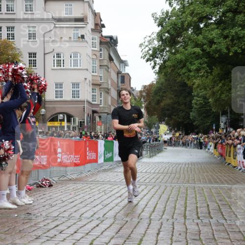 13.09.2026 - Kiel Lauf Yannick Fuchs http://msf.ph/oto/10443924 13.09.2026 12:10:50 Ziel 2457, 2077, 2790, 7264, 1373, 1949, 2327, 4710, 11322, 12191, 61 meine-sportfotos.de