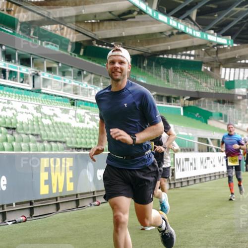 13.09.2026 - 21. swb-Marathon Bremen Michael Burmester http://msf.ph/oto/10443938 13.09.2026 10:28:47 Laufen im Stadion 10142, 10162, 10170, 10183, 10189, 10200, 10223, 10267, 10270, 10293, 10294, 10316, 10329, 10334, 10348, 10381, 10393, 10421, 10426, 10508, 10525, 10537, 10538, 10544, 10594, 10655, 10709, 10739, 10763, 10770, 10814, 10835, 10840, 10846, 10860, 10876, 10910, 10917, 10923, 10966, 10993, 11005, 11007, 11018, 11035, 11058, 11076, 11087, 11092, 11109, 11111, 11148, 11170 meine-sportfotos.de