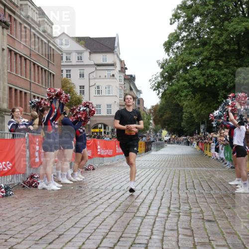 13.09.2026 - Kiel Lauf Yannick Fuchs http://msf.ph/oto/10443942 13.09.2026 12:10:51 Ziel 2457, 2077, 2790, 7264, 1373, 1949, 2327, 4710, 11322, 12191, 61, 2077 meine-sportfotos.de