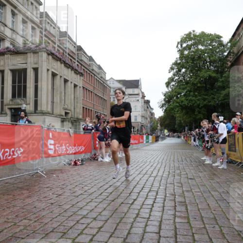 13.09.2026 - Kiel Lauf Yannick Fuchs http://msf.ph/oto/10443950 13.09.2026 12:10:52 Ziel 2457, 2077, 2790, 7264, 1373, 1949, 2327, 4710, 11322, 12191, 61, 2077, 2790 meine-sportfotos.de