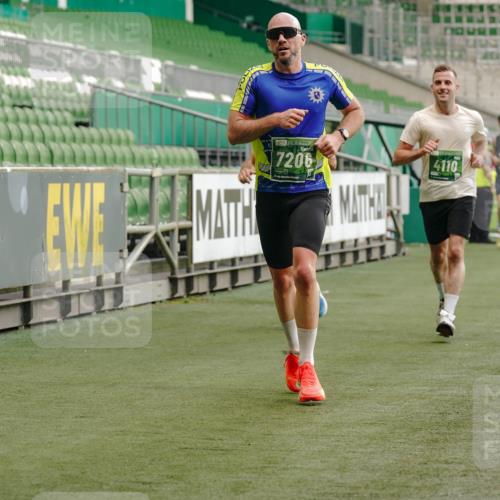 13.09.2026 - 21. swb-Marathon Bremen Michael Burmester http://msf.ph/oto/10443951 13.09.2026 12:44:50 Laufen im Stadion 280, 339, 474, 493, 508, 623, 678, 681, 715, 788, 969, 1264, 1277, 1301, 1335, 1372, 1498, 1696, 1770, 1937, 1975, 2020, 2098, 3092, 3271, 3500, 3609, 4110, 4118, 4328, 4739, 4904, 5092, 5143, 5199, 5369, 5601, 5776, 5996, 6579, 6918, 6973, 7015, 7170, 7206, 7265, 7478, 7715, 7841, 7950, 8028, 8054, 8096, 8850, 9070, 9129, 9137, 9233, 9306, 9583, 9642, 13063, 13168, 13237, 126, 371, 603, 640, 650, 671, 735, 744, 862, 912, 957, 1136, 1411, 1667, 1822, 1850 meine-sportfotos.de
