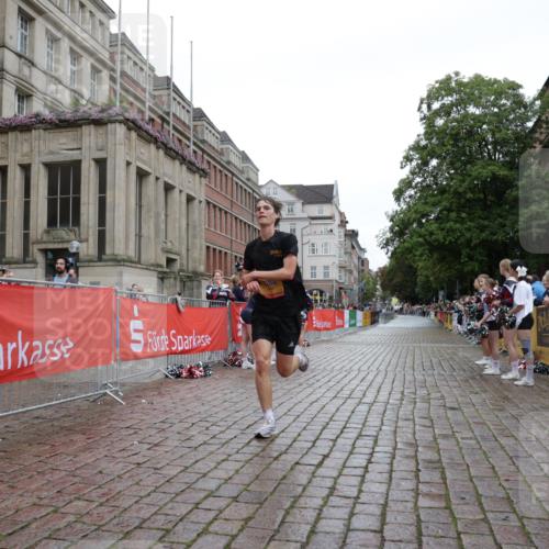 13.09.2026 - Kiel Lauf Yannick Fuchs http://msf.ph/oto/10443953 13.09.2026 12:10:52 Ziel 2457, 2077, 2790, 7264, 1373, 1949, 2327, 4710, 11322, 12191, 61, 2077, 2790 meine-sportfotos.de