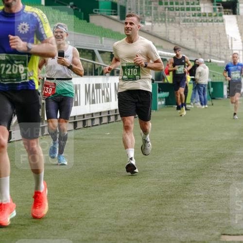 13.09.2026 - 21. swb-Marathon Bremen Michael Burmester http://msf.ph/oto/10443964 13.09.2026 12:44:51 Laufen im Stadion 280, 339, 474, 493, 508, 623, 678, 681, 715, 788, 969, 1264, 1277, 1301, 1335, 1372, 1498, 1696, 1770, 1937, 1975, 2020, 2098, 3092, 3271, 3500, 3609, 4110, 4118, 4328, 4739, 4904, 5092, 5143, 5199, 5369, 5601, 5776, 5996, 6579, 6918, 6973, 7015, 7170, 7206, 7265, 7478, 7715, 7841, 7950, 8028, 8054, 8096, 8850, 8936, 9070, 9129, 9137, 9233, 9306, 9583, 9642, 13063, 13168, 13237, 126, 371, 603, 640, 650, 671, 735, 744, 862, 912, 957, 1136, 1411, 1667, 1822, 1850 meine-sportfotos.de