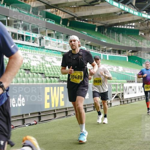 13.09.2026 - 21. swb-Marathon Bremen Michael Burmester http://msf.ph/oto/10443993 13.09.2026 10:28:48 Laufen im Stadion 10142, 10162, 10170, 10183, 10189, 10200, 10223, 10253, 10267, 10270, 10293, 10294, 10316, 10329, 10334, 10348, 10381, 10393, 10421, 10426, 10508, 10525, 10537, 10538, 10544, 10594, 10655, 10709, 10739, 10763, 10770, 10814, 10825, 10835, 10840, 10846, 10860, 10876, 10910, 10917, 10923, 10966, 10993, 11005, 11007, 11018, 11035, 11058, 11076, 11087, 11092, 11109, 11111, 11148, 11170 meine-sportfotos.de