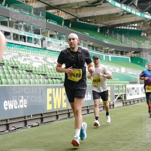 13.09.2026 - 21. swb-Marathon Bremen Michael Burmester http://msf.ph/oto/10444014 13.09.2026 10:28:48 Laufen im Stadion 10142, 10162, 10170, 10183, 10189, 10200, 10223, 10253, 10267, 10270, 10293, 10294, 10316, 10329, 10334, 10348, 10381, 10393, 10421, 10426, 10508, 10525, 10537, 10538, 10544, 10594, 10655, 10709, 10739, 10763, 10770, 10814, 10825, 10835, 10840, 10846, 10860, 10876, 10910, 10917, 10923, 10966, 10993, 11005, 11007, 11018, 11035, 11058, 11076, 11087, 11092, 11109, 11111, 11148, 11170 meine-sportfotos.de