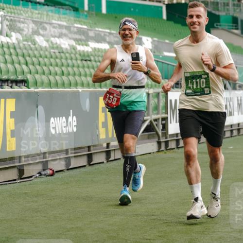 13.09.2026 - 21. swb-Marathon Bremen Michael Burmester http://msf.ph/oto/10444015 13.09.2026 12:44:52 Laufen im Stadion 280, 339, 474, 493, 508, 623, 678, 681, 715, 788, 969, 1264, 1277, 1301, 1335, 1372, 1498, 1696, 1770, 1937, 1975, 2020, 2098, 3092, 3271, 3500, 3609, 4110, 4118, 4328, 4739, 4904, 5092, 5143, 5199, 5369, 5601, 5776, 5996, 6579, 6918, 6973, 7015, 7170, 7206, 7265, 7478, 7715, 7841, 7950, 8028, 8054, 8096, 8850, 8936, 9070, 9129, 9137, 9233, 9306, 9583, 9642, 13063, 13168, 13237, 126, 371, 603, 640, 650, 671, 735, 744, 862, 912, 957, 1136, 1411, 1667, 1822, 1850 meine-sportfotos.de