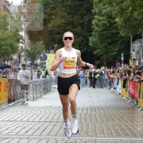 13.09.2026 - Kiel Lauf Yannick Fuchs http://msf.ph/oto/10444021 13.09.2026 12:11:23 Ziel 2631, 1373, 1949, 2327, 2457, 4710, 11322, 12191, 4347 meine-sportfotos.de