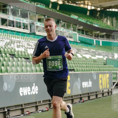 13.09.2026 - 21. swb-Marathon Bremen Michael Burmester http://msf.ph/oto/10444300 13.09.2026 12:45:08 Laufen im Stadion 280, 339, 474, 493, 508, 623, 678, 681, 715, 788, 969, 1017, 1264, 1277, 1301, 1335, 1372, 1498, 1696, 1770, 1863, 1937, 1975, 2020, 2084, 2098, 3092, 3271, 3609, 4110, 4118, 4157, 4328, 4739, 4904, 5092, 5143, 5369, 5776, 5996, 6918, 6973, 7015, 7206, 7265, 7336, 7478, 7715, 8028, 8054, 8096, 8756, 8936, 9070, 9129, 9137, 9273, 9306, 9583, 9642, 13063, 13168, 13237, 126, 371, 603, 640, 650, 671, 735, 744, 912, 957, 1136, 1411, 1667, 1822, 1850 meine-sportfotos.de