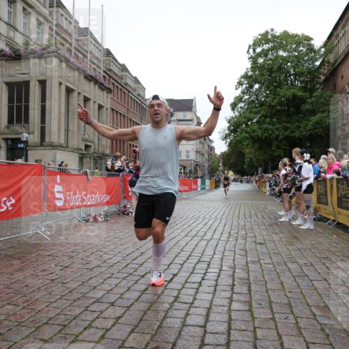13.09.2026 - Kiel Lauf Yannick Fuchs http://msf.ph/oto/10444303 13.09.2026 12:12:12 Ziel 3730, 8209, 8609, 8993, 11504, 4347 meine-sportfotos.de