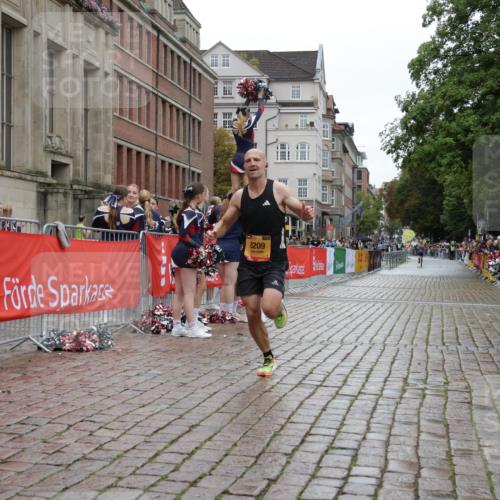 13.09.2026 - Kiel Lauf Yannick Fuchs http://msf.ph/oto/10444382 13.09.2026 12:12:16 Ziel 3730, 8209, 8609, 8993, 11504 meine-sportfotos.de