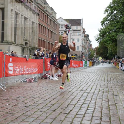 13.09.2026 - Kiel Lauf Yannick Fuchs http://msf.ph/oto/10444386 13.09.2026 12:12:16 Ziel 3730, 8209, 8609, 8993, 11504 meine-sportfotos.de