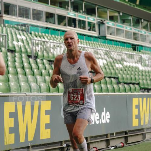13.09.2026 - 21. swb-Marathon Bremen Michael Burmester http://msf.ph/oto/10444432 13.09.2026 12:45:17 Laufen im Stadion 195, 280, 339, 474, 493, 508, 623, 678, 681, 715, 788, 969, 1017, 1241, 1264, 1277, 1301, 1335, 1372, 1498, 1696, 1770, 1863, 1937, 1975, 2020, 2084, 2098, 2297, 2889, 3092, 3271, 3609, 4110, 4118, 4157, 4328, 4739, 5092, 5369, 5719, 5996, 6918, 6973, 7015, 7206, 7265, 7336, 7478, 7715, 8028, 8054, 8096, 8319, 8325, 8331, 8756, 8936, 9070, 9129, 9137, 9273, 9306, 9583, 9642, 13063, 13168, 13237, 371, 439, 603, 650, 744, 957, 1411, 1667, 1822, 1850 meine-sportfotos.de