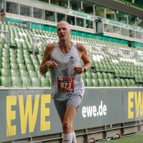 13.09.2026 - 21. swb-Marathon Bremen Michael Burmester http://msf.ph/oto/10444446 13.09.2026 12:45:17 Laufen im Stadion 195, 280, 339, 474, 493, 508, 623, 678, 681, 715, 788, 969, 1017, 1241, 1264, 1277, 1301, 1335, 1372, 1498, 1696, 1770, 1863, 1937, 1975, 2020, 2084, 2098, 2297, 2889, 3092, 3271, 3609, 4110, 4118, 4157, 4328, 4739, 5092, 5369, 5719, 5996, 6918, 6973, 7015, 7206, 7265, 7336, 7478, 7715, 8028, 8054, 8096, 8319, 8325, 8331, 8756, 8936, 9070, 9129, 9137, 9273, 9306, 9583, 9642, 13063, 13168, 13237, 371, 439, 603, 650, 744, 957, 1411, 1667, 1822, 1850 meine-sportfotos.de