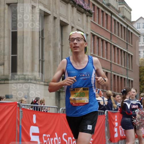 13.09.2026 - Kiel Lauf Yannick Fuchs http://msf.ph/oto/10444471 13.09.2026 12:12:30 Ziel 3730, 9390, 8209 meine-sportfotos.de