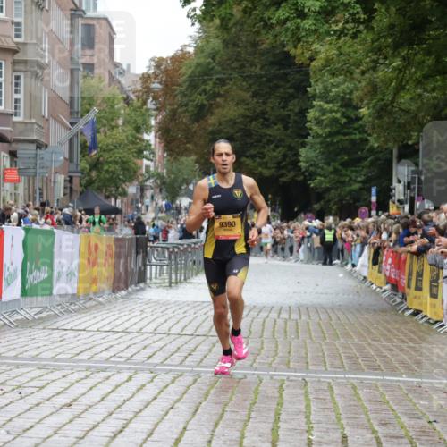 13.09.2026 - Kiel Lauf Yannick Fuchs http://msf.ph/oto/10444486 13.09.2026 12:13:06 Ziel 11809, 9390, 902, 3290, 10470 meine-sportfotos.de