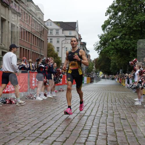 13.09.2026 - Kiel Lauf Yannick Fuchs http://msf.ph/oto/10444521 13.09.2026 12:13:09 Ziel 11809, 9390, 902, 3290, 10470 meine-sportfotos.de
